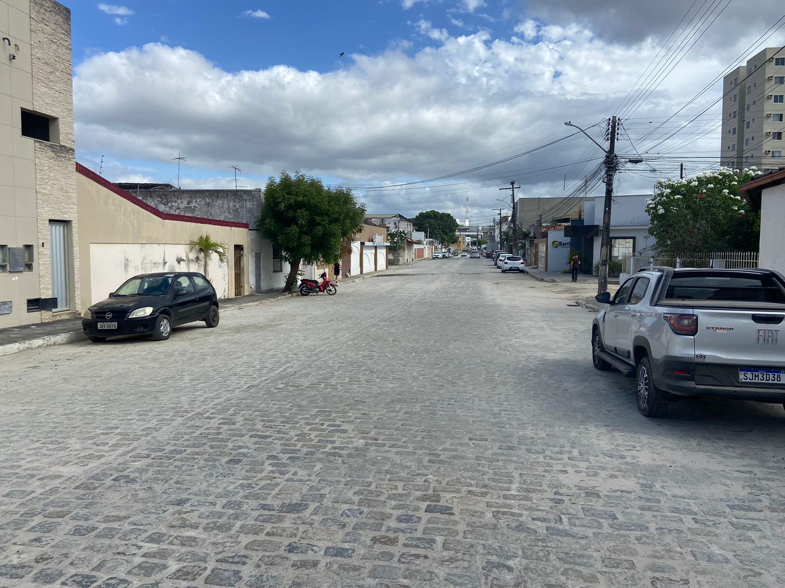 Prefeitura de Alagoinhas conclui requalificação da “Rua do Acra”